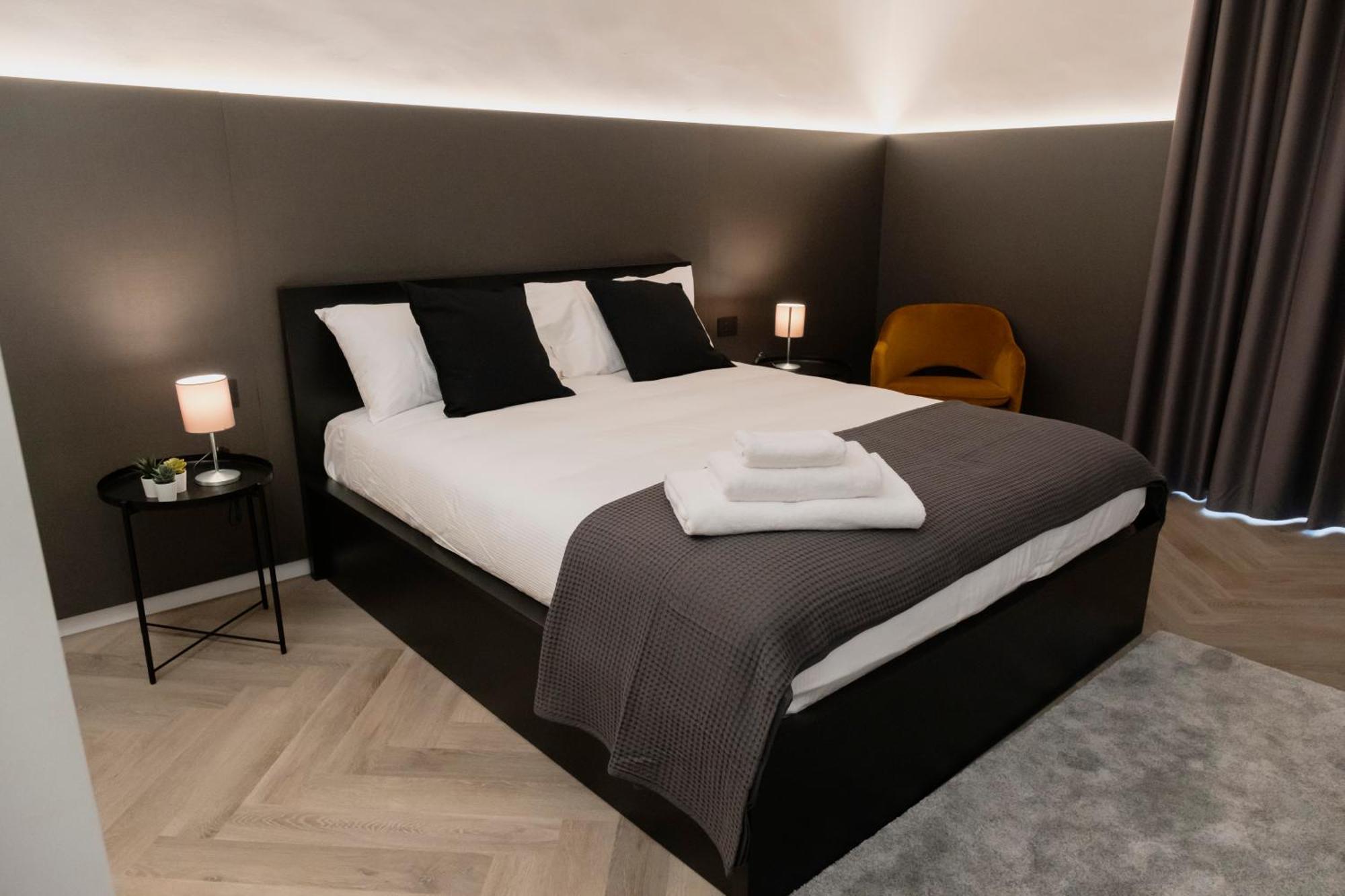 Barneys Design Apartment Таранто Экстерьер фото